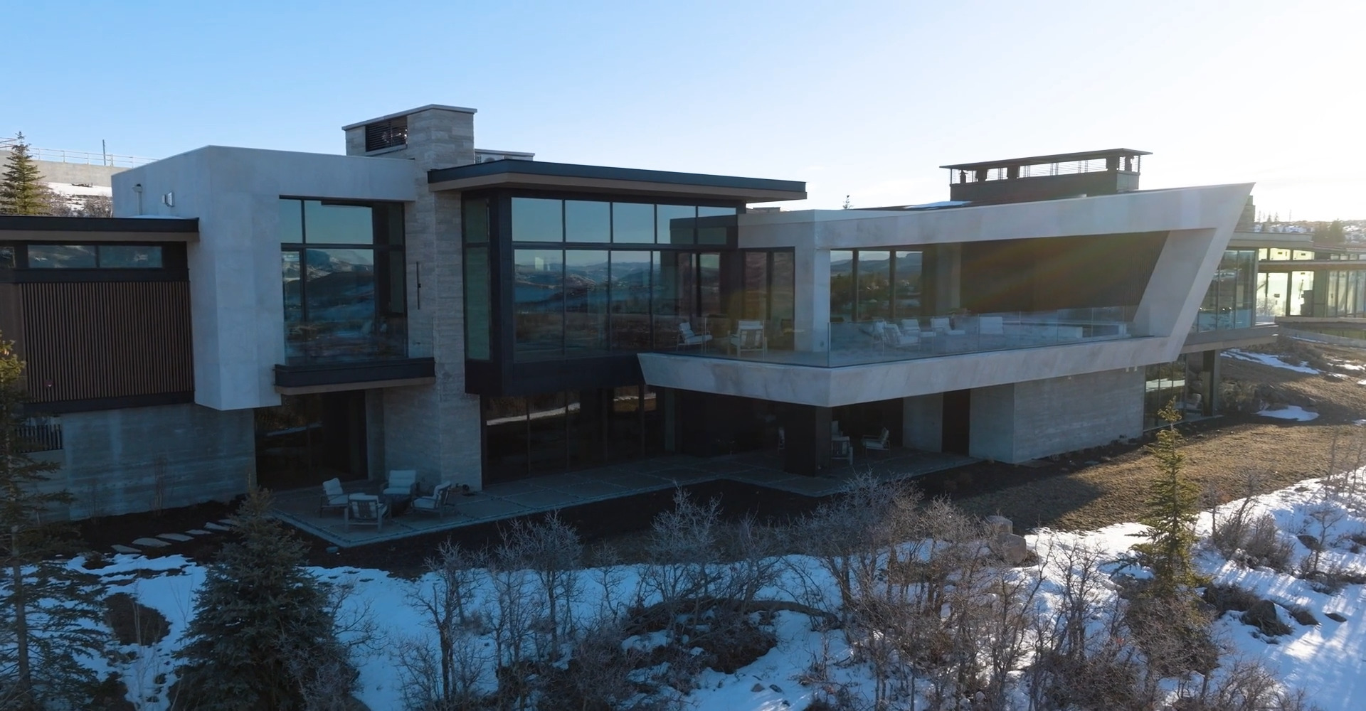 Custom_aluminum_alloy_doors_and_windows_manufactur